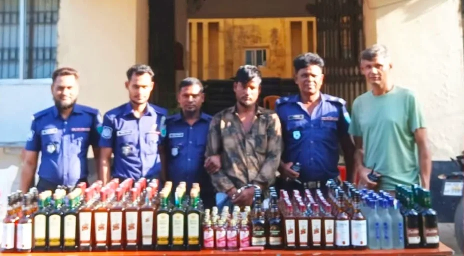 গোয়াইনঘাটে ২১৮ বোতল ভারতীয় মদসহ যুবক আটক
